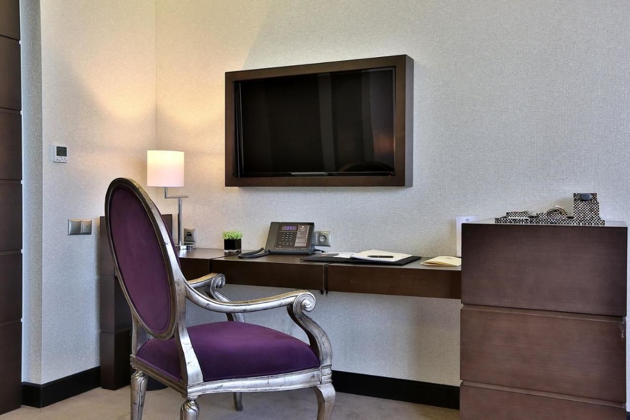 Отель Donatello Boutique Hotel Алматы